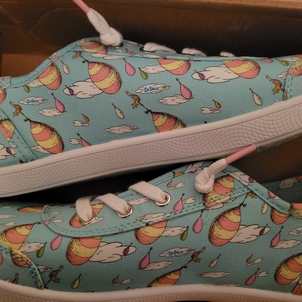Womens Sketchers Shoes